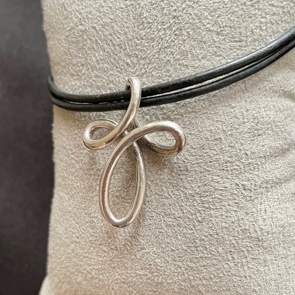 Free form silver cross - Picture 3 of 6